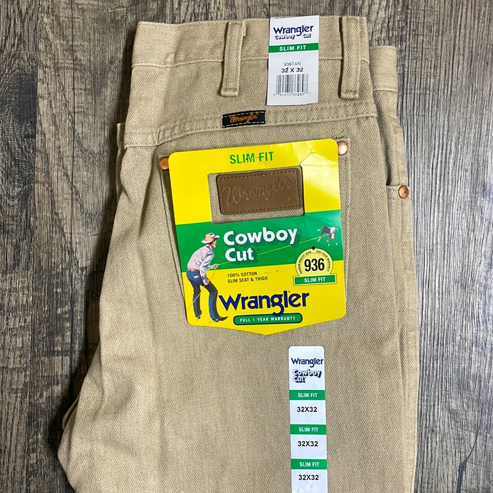 NWT- Wrangler Cowboy Cut Slim Fit 32x32 Men’s Jeans